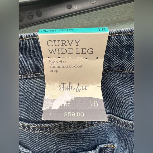 Style & Co Curvy Wide Leg Jeans - Picture 3 of 3